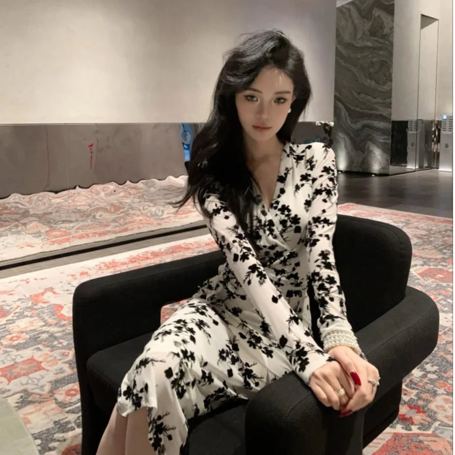 V-Ne Floral New Arrival Women's
Vestido ceñido  al cuerpo ,mangas larga