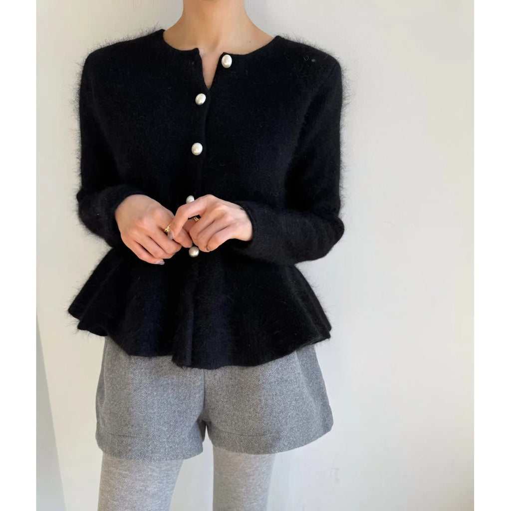 Women's Simple Elegance Cardigan.Cardigan elegante con botones