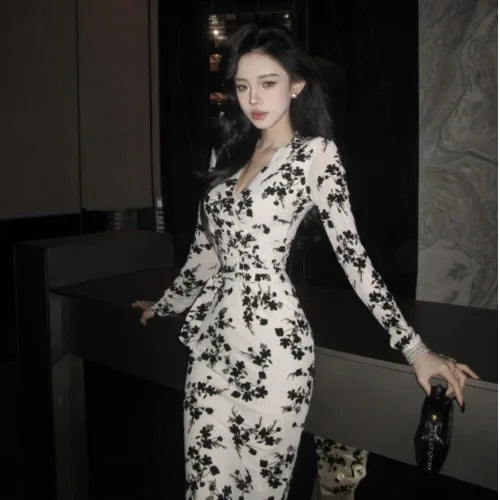 V-Ne Floral New Arrival Women's
Vestido ceñido  al cuerpo ,mangas larga