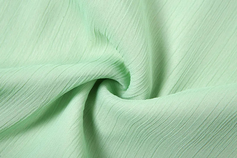 Vestido de verano que resalta feminismo y dulzura