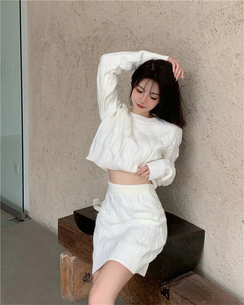 Women Two Piece Skirt Sets .Conjunto de punto de saya y suéter elegantes