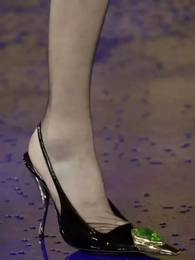 Zapatos de tacón elegantes para mujer con detalles metálicos  Luxury Metal Jewel Decoration Heels Women 2025