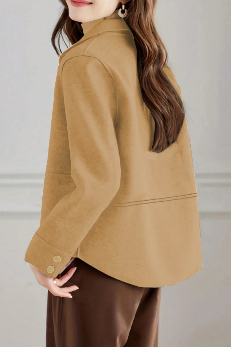 Fashionable minimalist coat for women