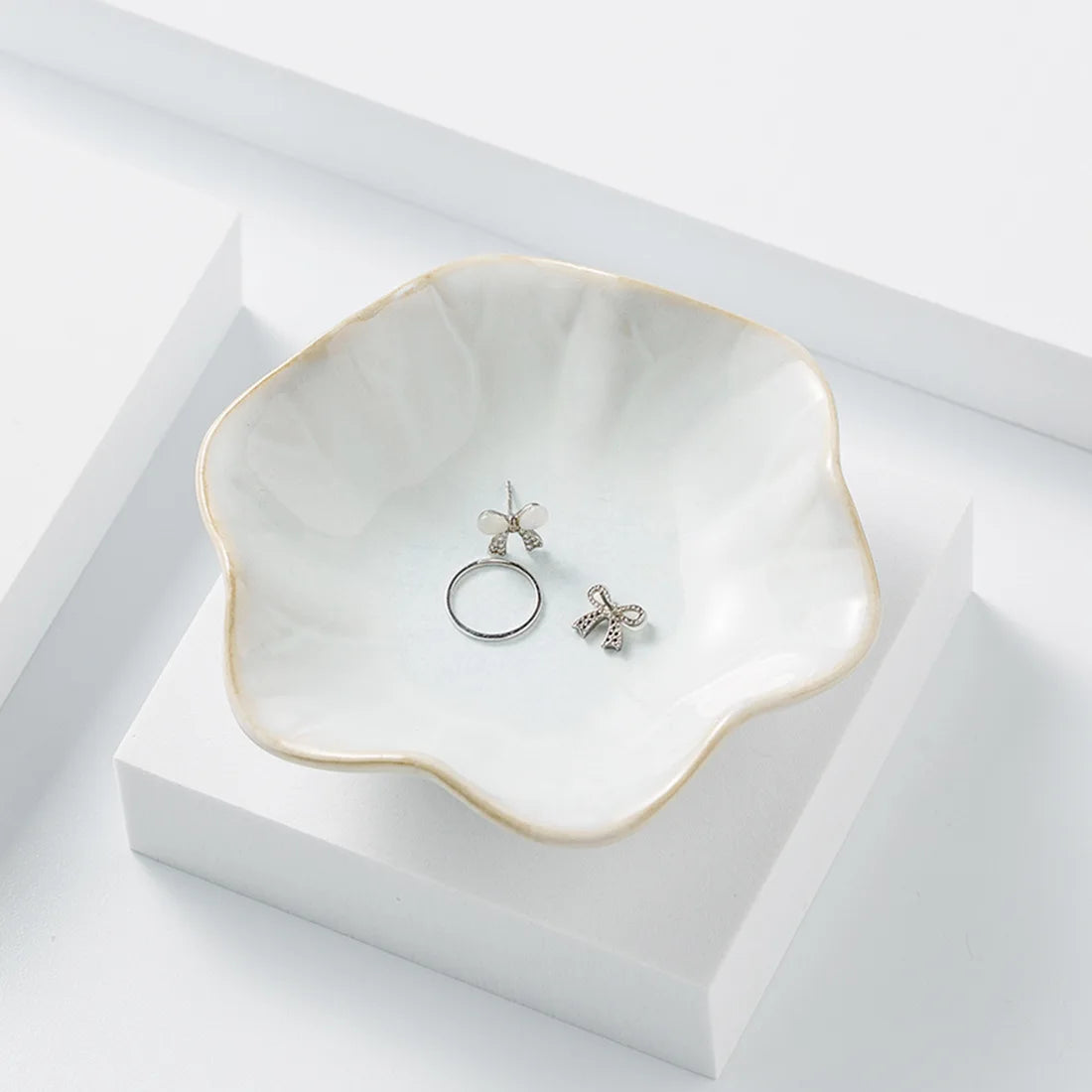 Creative and Minimalist Style Jewelry Tray Home