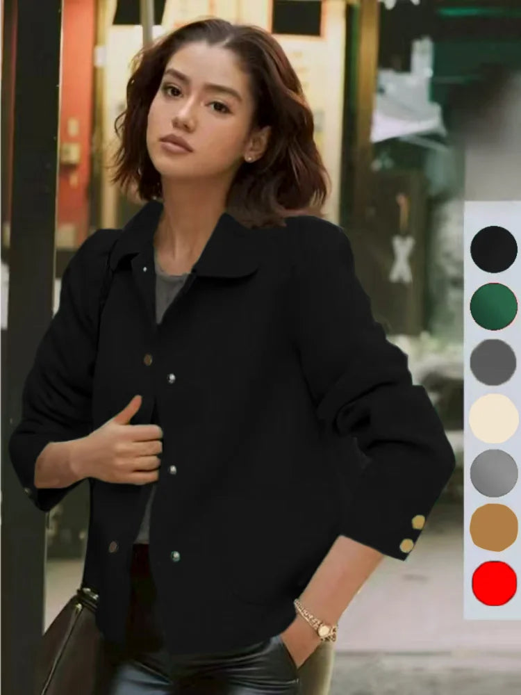 Fashionable minimalist coat for women