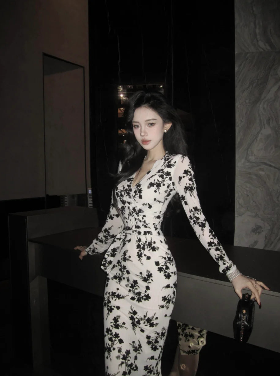 V-Ne Floral New Arrival Women's
Vestido ceñido  al cuerpo ,mangas larga