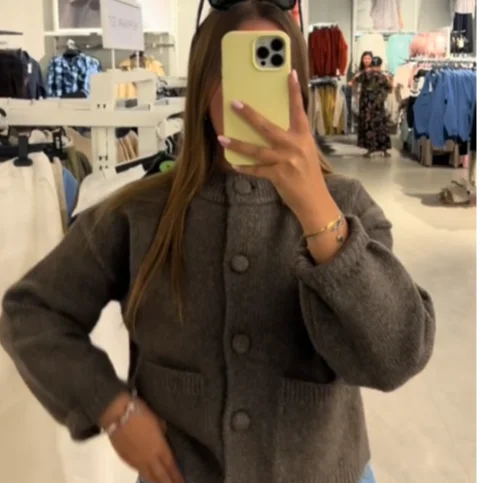 Elegant Knit Solid Lady Jacket 2025 Autumn Female Knitwear, Suéter Oversize con Bolsillos y Botones elegantes