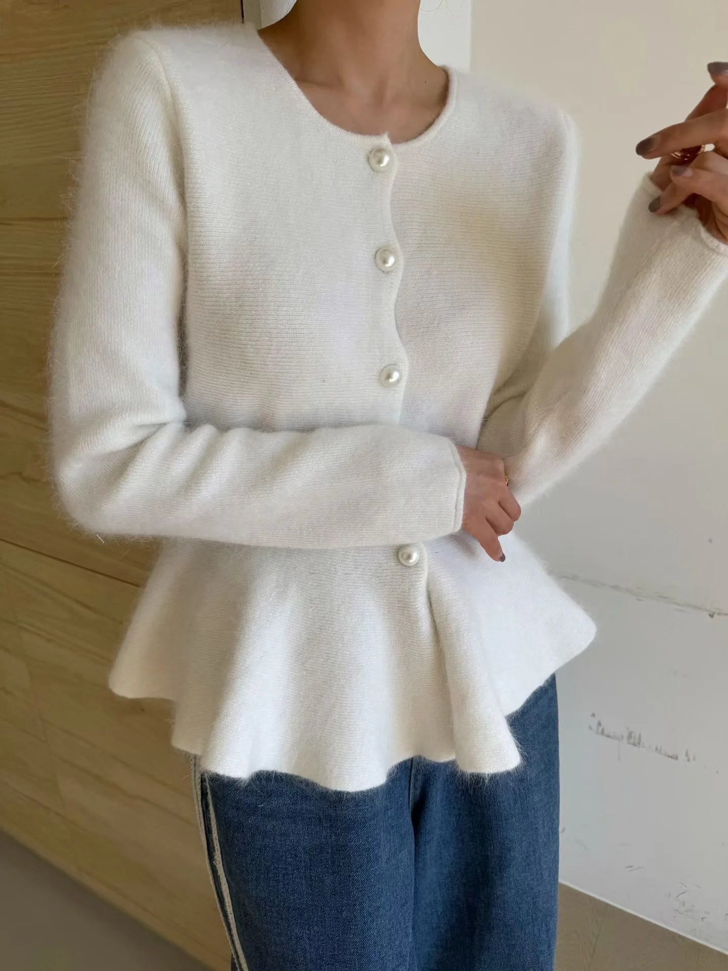 Design Sensation Pearl Single Button Knitted Open Cardigan Women's .Cardigan elegante con botones