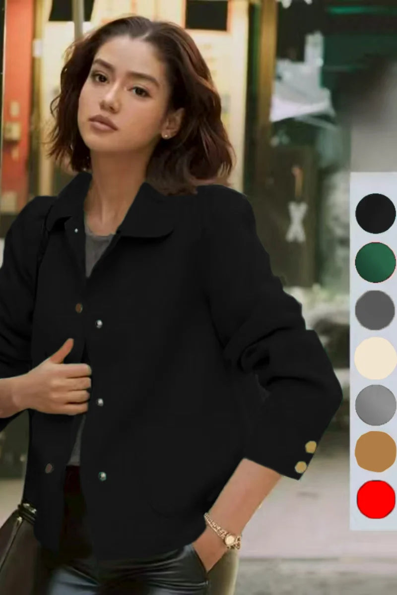 Fashionable minimalist coat for women