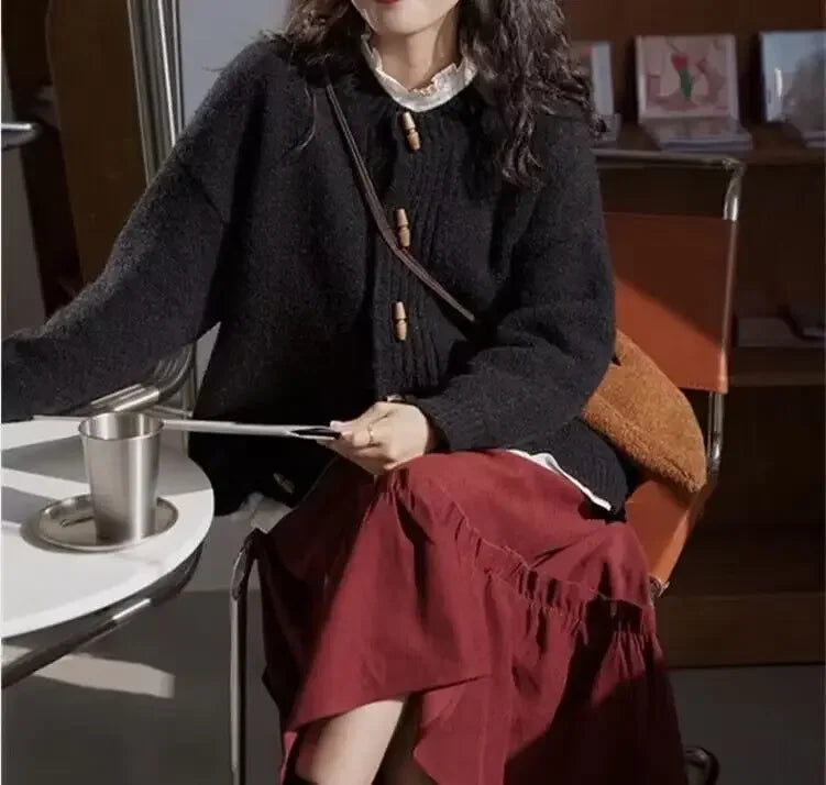 Thickened Bear Fur Knitted Open Cardigan Women's. Cardigan con Botones de Madera – Estilo Clásico & Cozy