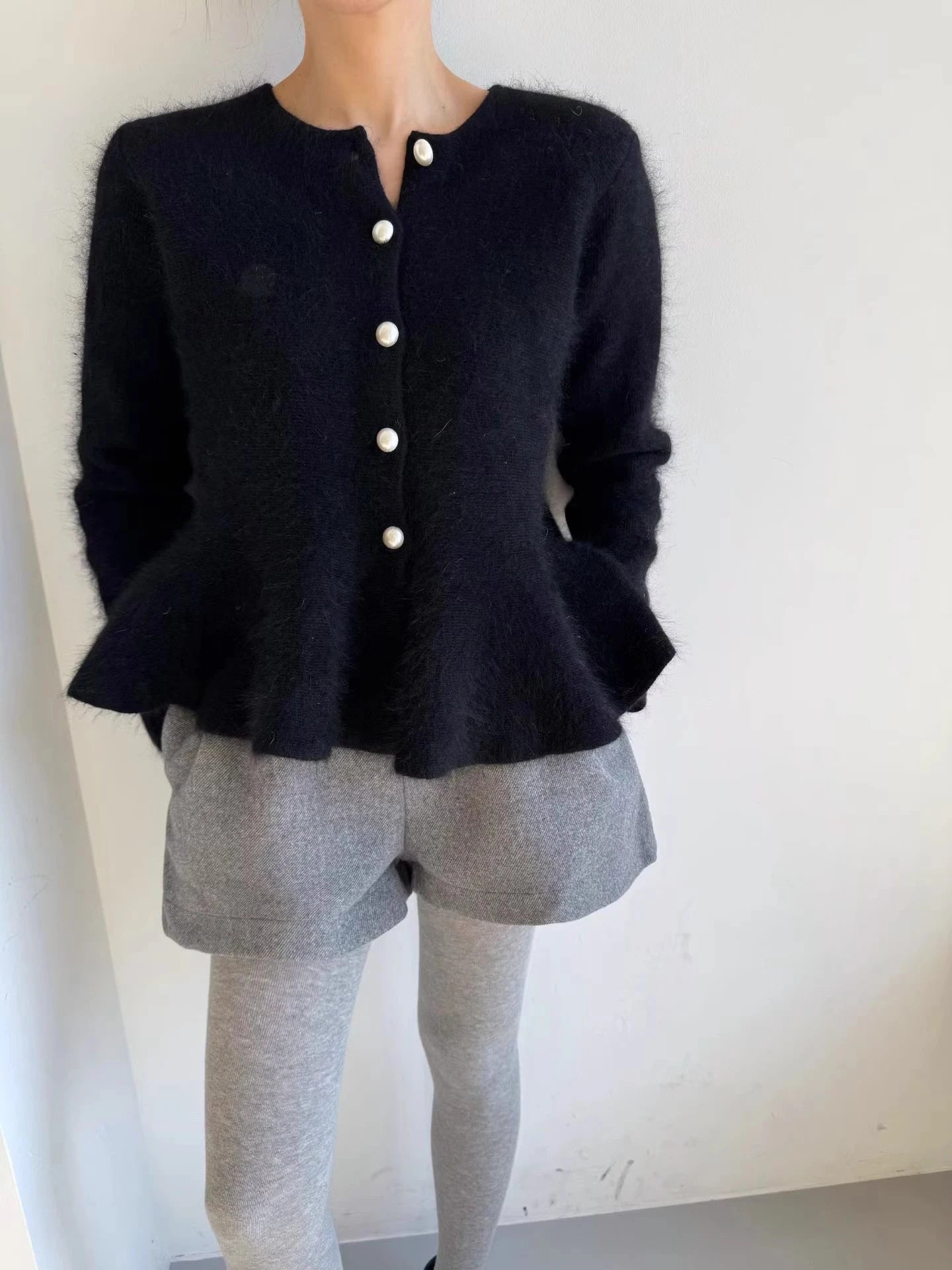 Design Sensation Pearl Single Button Knitted Open Cardigan Women's .Cardigan elegante con botones