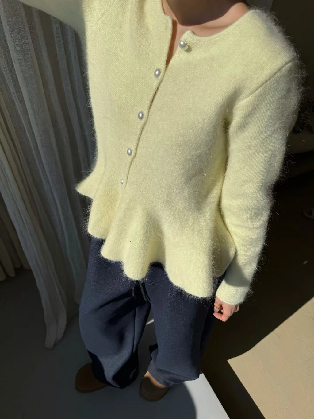 Design Sensation Pearl Single Button Knitted Open Cardigan Women's .Cardigan elegante con botones