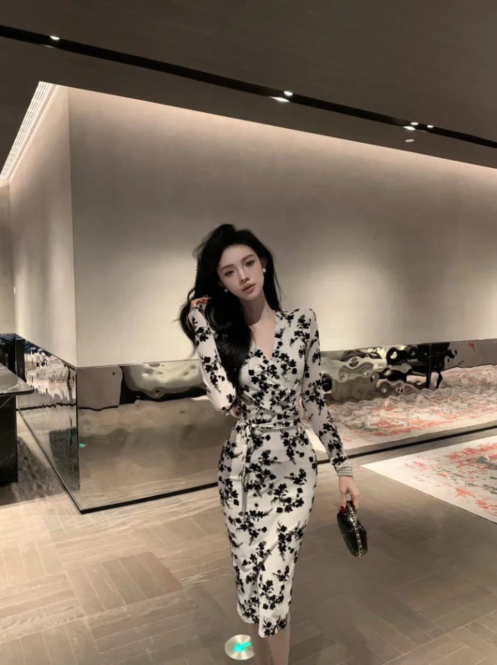 V-Ne Floral New Arrival Women's
Vestido ceñido  al cuerpo ,mangas larga
