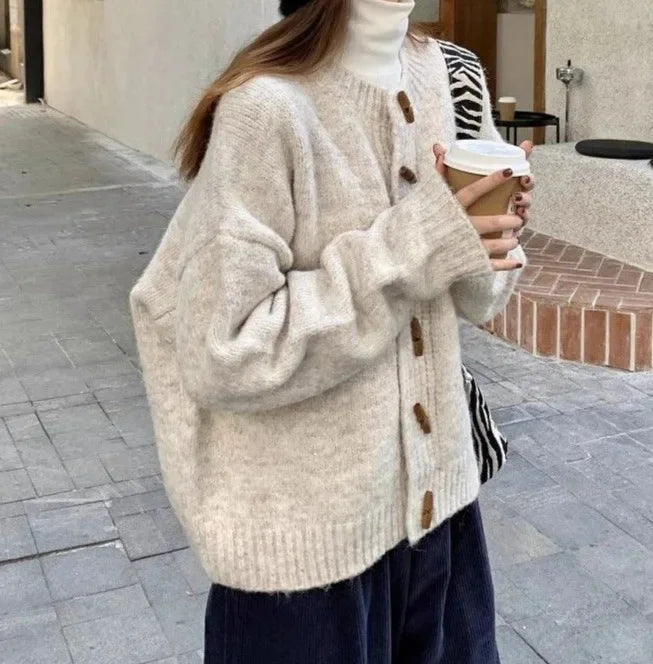 Thickened Bear Fur Knitted Open Cardigan Women's. Cardigan con Botones de Madera – Estilo Clásico & Cozy