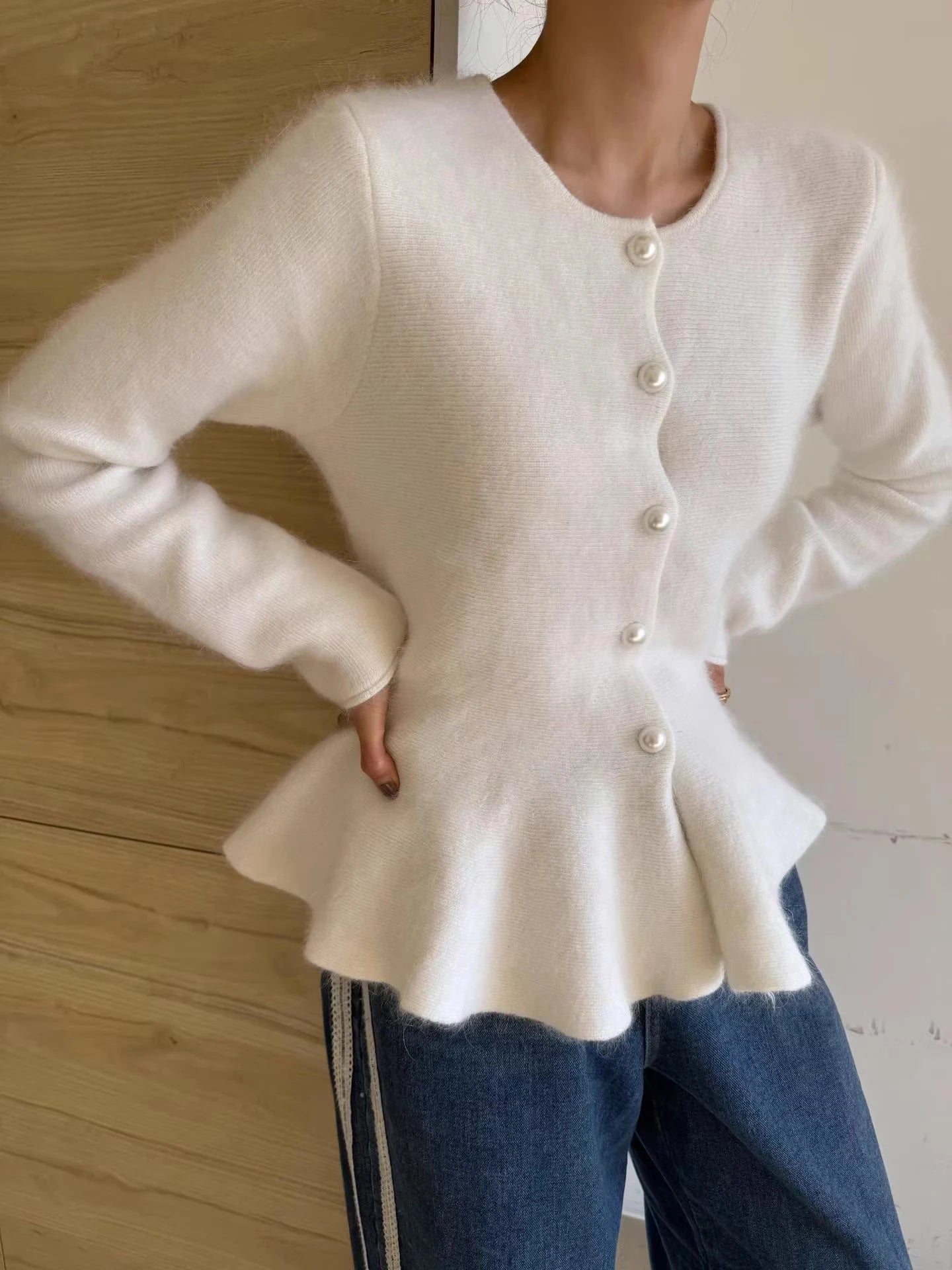 Design Sensation Pearl Single Button Knitted Open Cardigan Women's .Cardigan elegante con botones