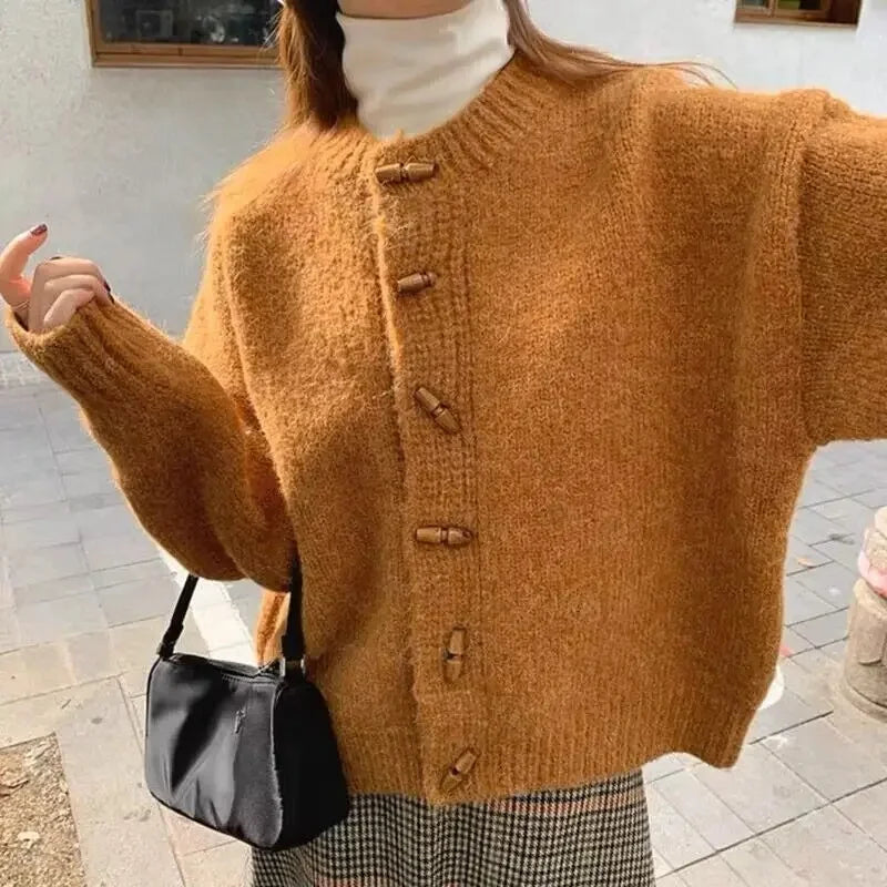 Thickened Bear Fur Knitted Open Cardigan Women's. Cardigan con Botones de Madera – Estilo Clásico & Cozy